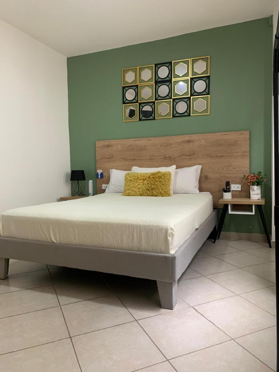 Los Soles Suite Mall Del Sol Guayaquil Airport Экстерьер фото